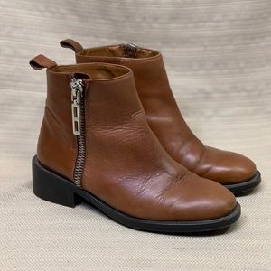 Zara Basic Leather Ankle Boots Zipper Low Heel GUC
